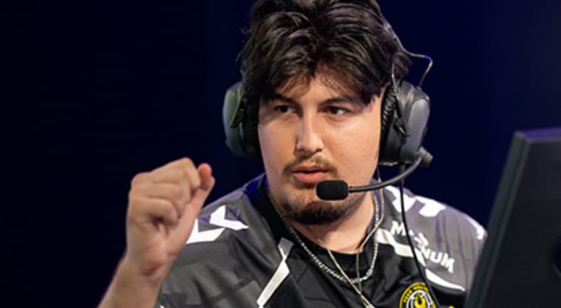 FunPlus Phoenix Cuts IGL kovaQ For Saying a Slur in Match Chat